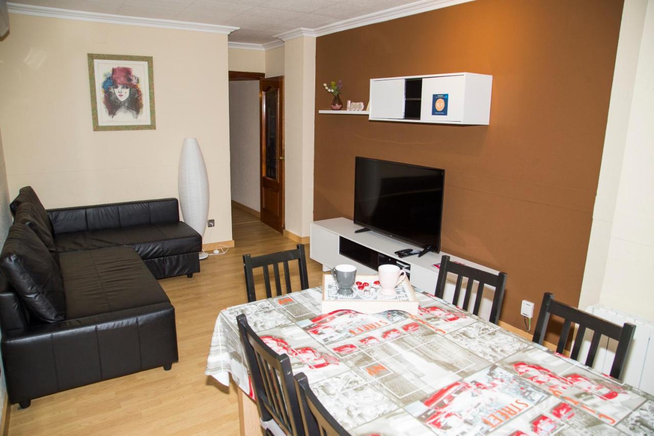 Apartamento Reus 1 - Parking Gratuito Εξωτερικό φωτογραφία